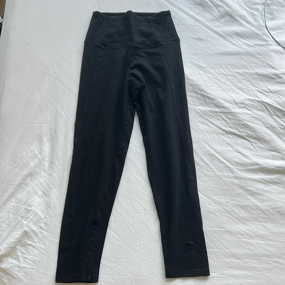 PINK leggings. Very comfortable material. perfect for yoga/Pilates/working out.